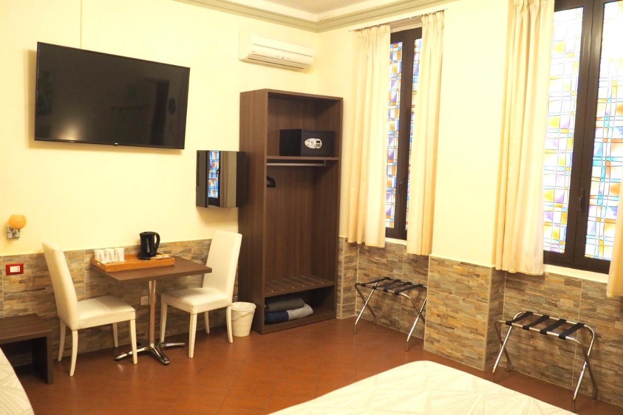 Hotel Ester Florenţa Exterior foto